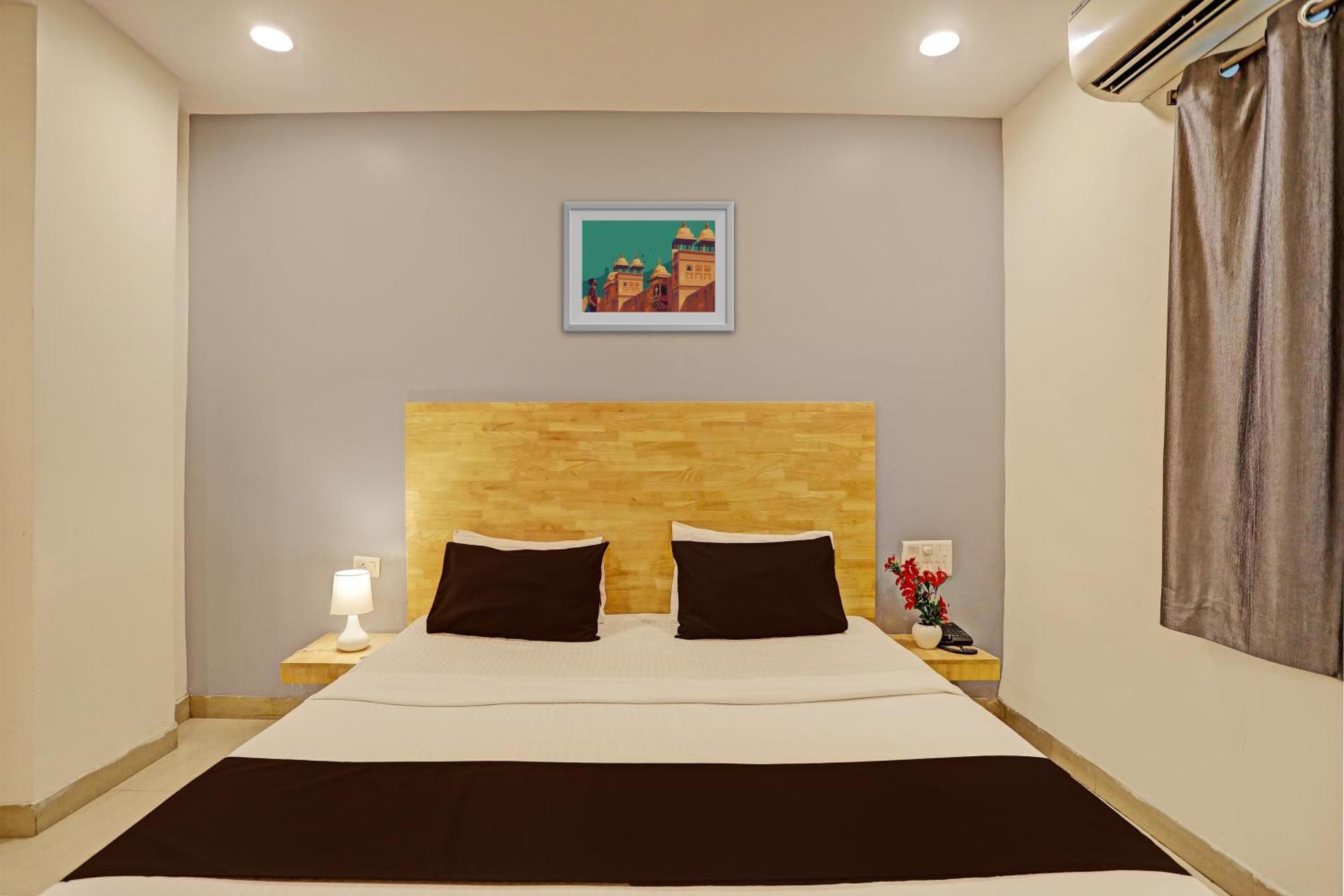 Hotel O Ramoji Beside Omni Hospital Kothapet 4*