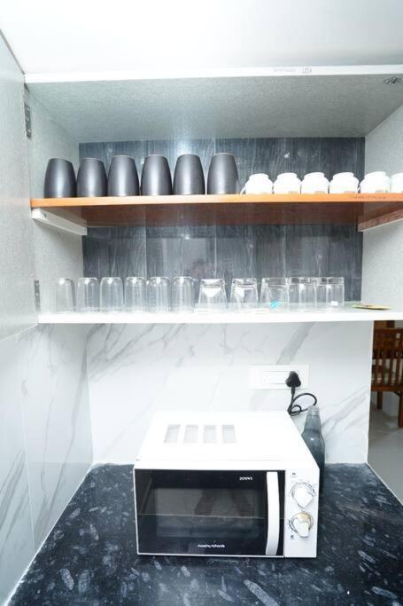 Apartment Chez Moi -ii - 2bhk, Near Us Embassy, Gachibowli Hyderabad