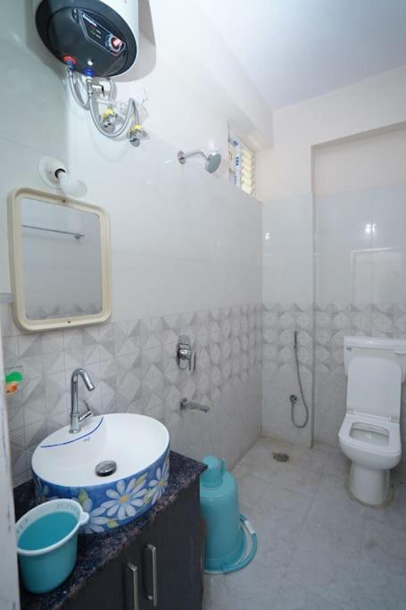 Chez Moi -ii - 2bhk, Near Us Embassy, Gachibowli Apartment Hyderabad