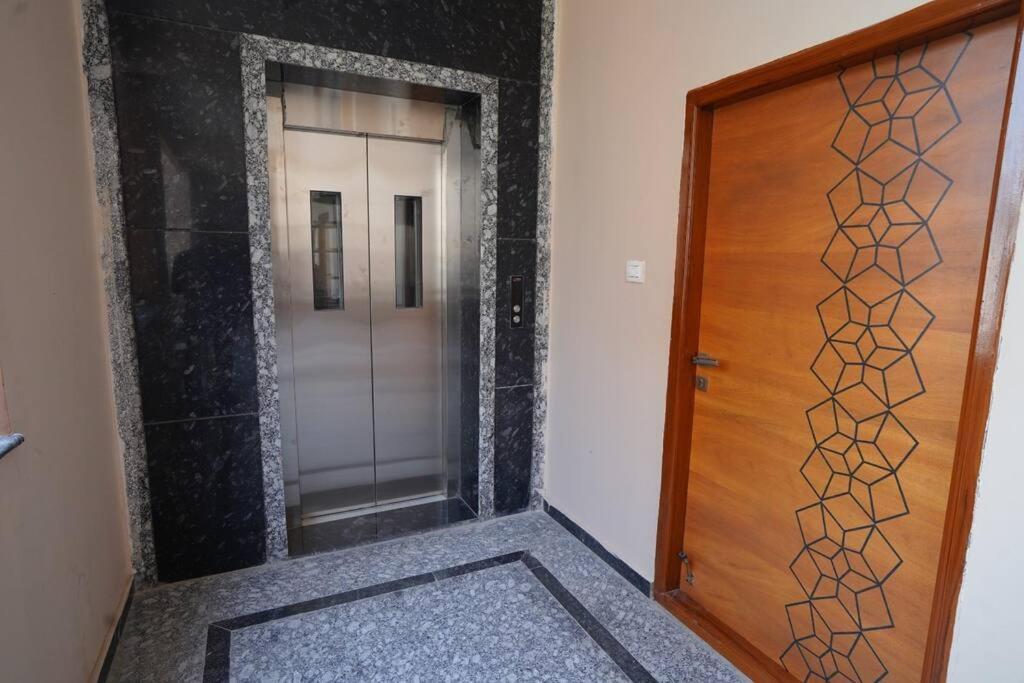 Chez Moi -ii - 2bhk, Near Us Embassy, Gachibowli *