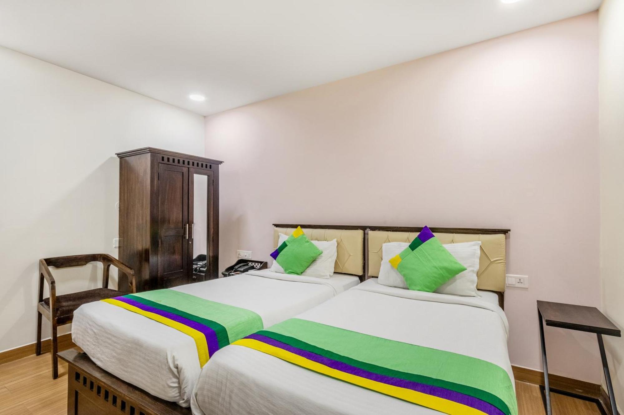 Hotel Treebo Purple Square Hyderabad