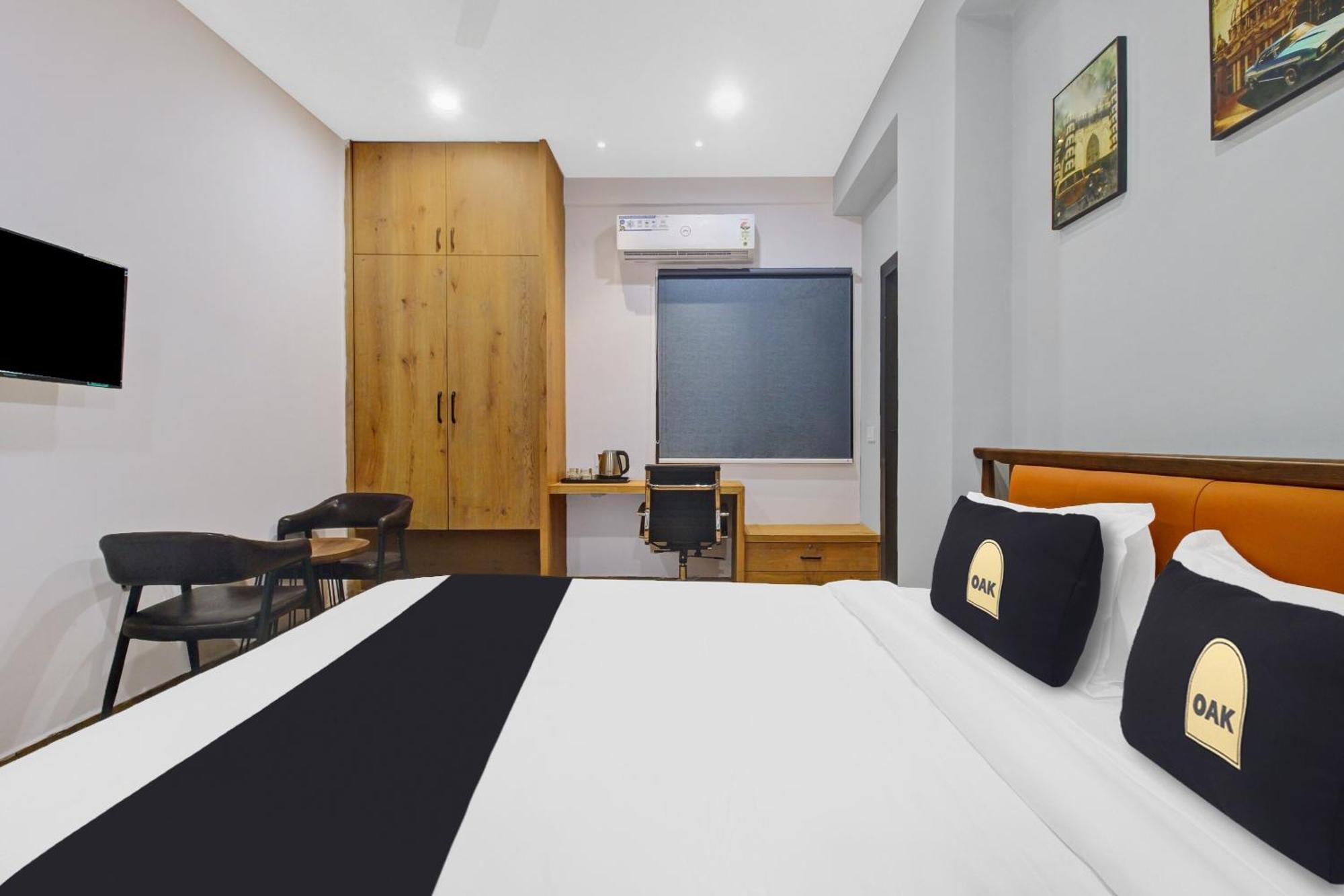 Super Townhouse Oak Hitec Near Image Hospital Hotel Hyderabad