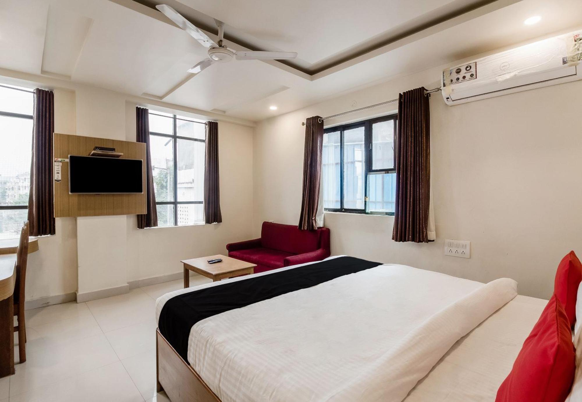 Capital O Marjan International Near Assembly Hotel