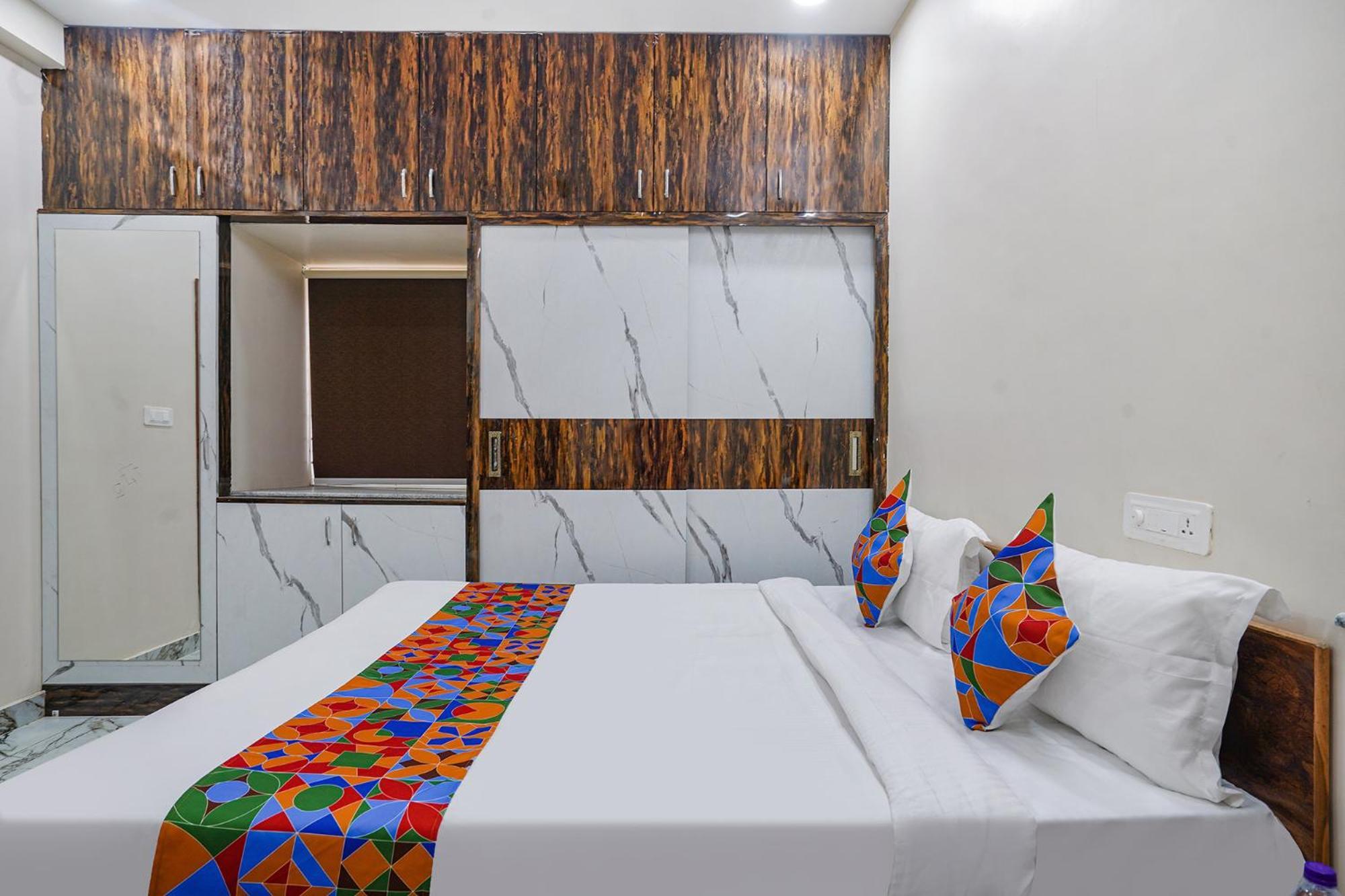 Hotel Fabhotel Perams Grand - Hitech 3*