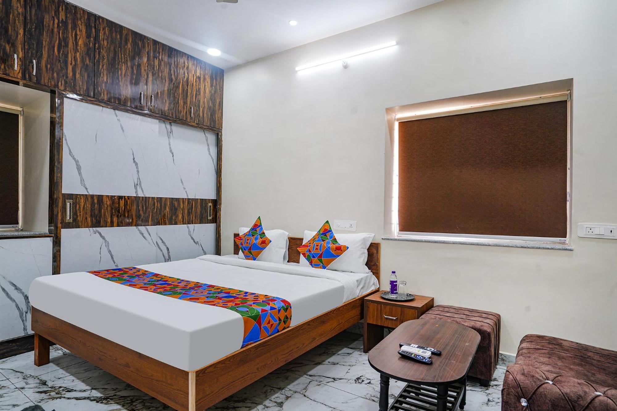 Fabhotel Perams Grand - Hitech 3* Hyderabad