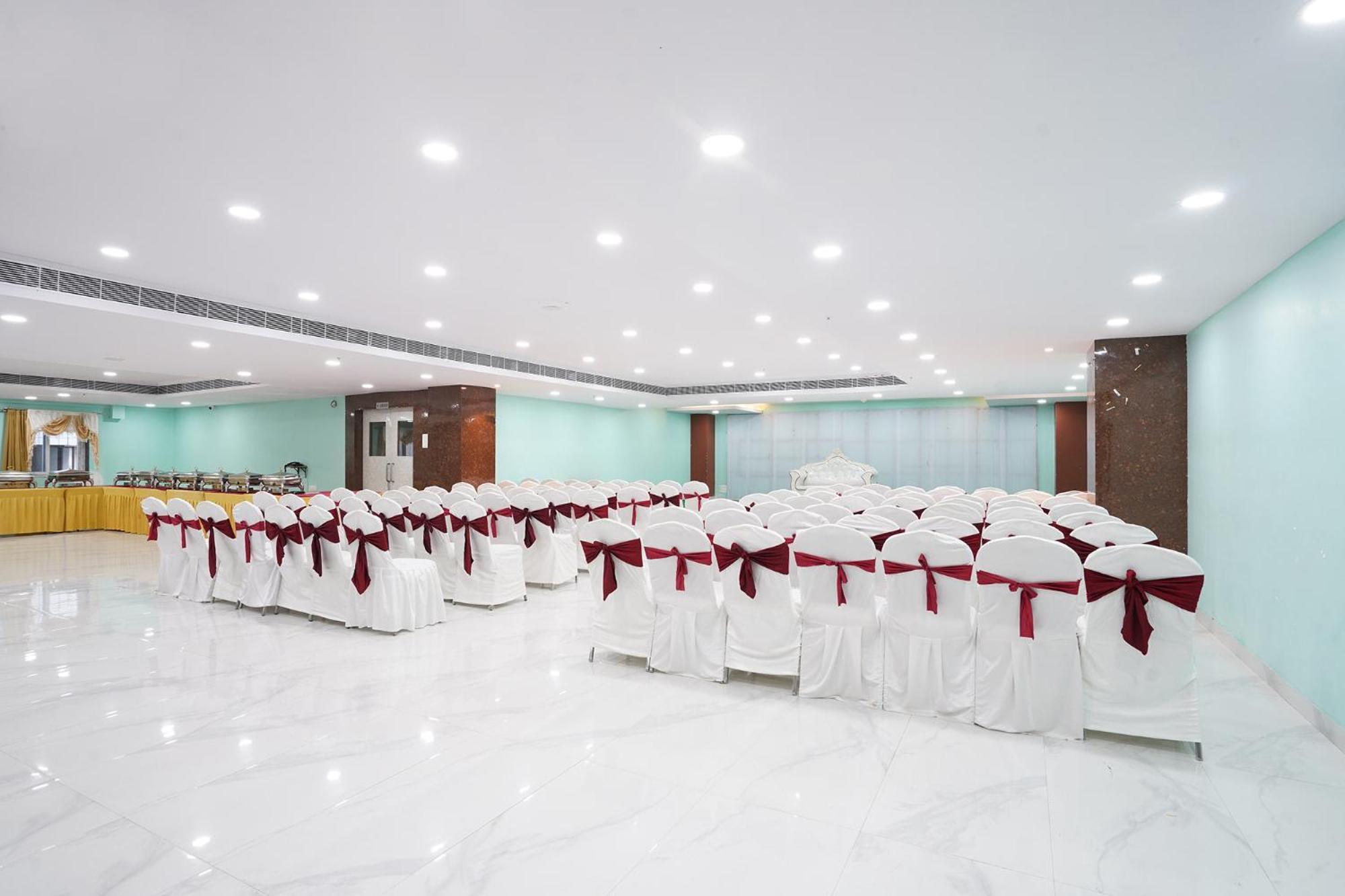 Fabhotel Prime Syn Grand Hotel