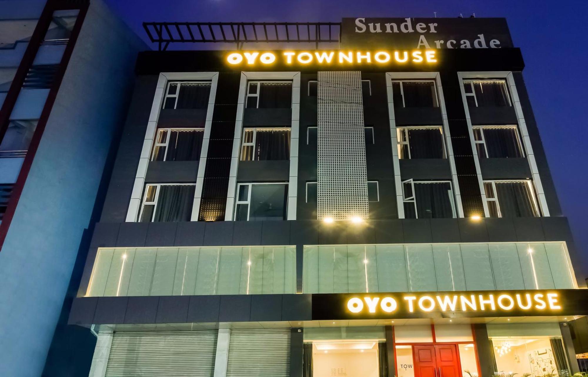 Hotel Super Townhouse Moosapet Rcc Prime Hyderabad