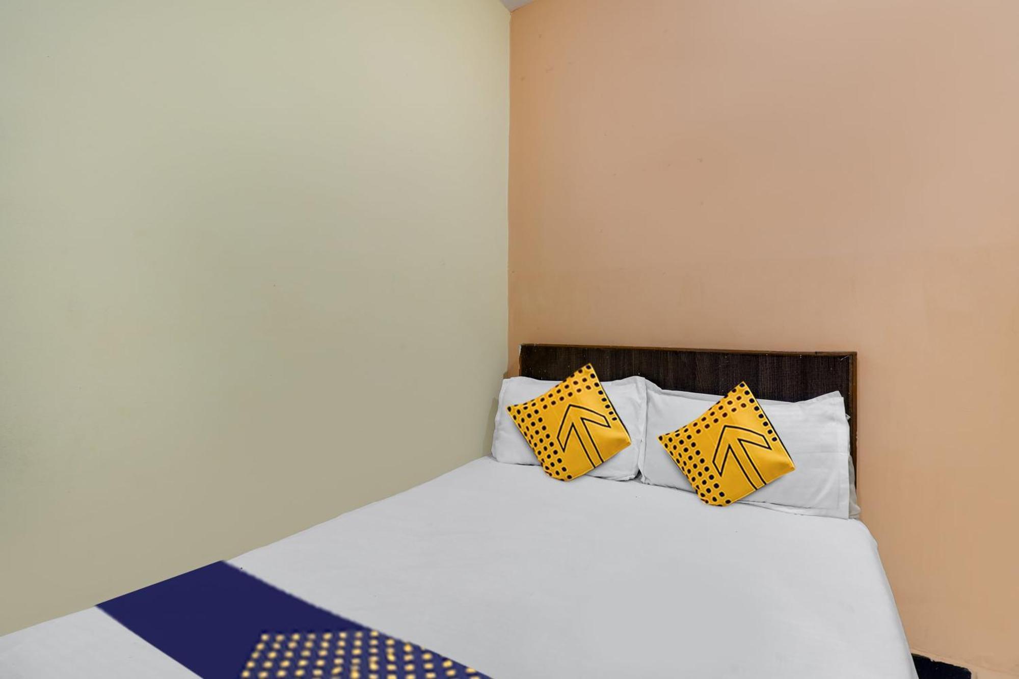 Hotel Spot On Sai Ashirwad Residency 3*