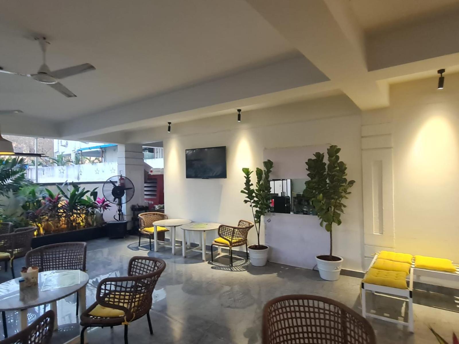 Hotel Embassy
