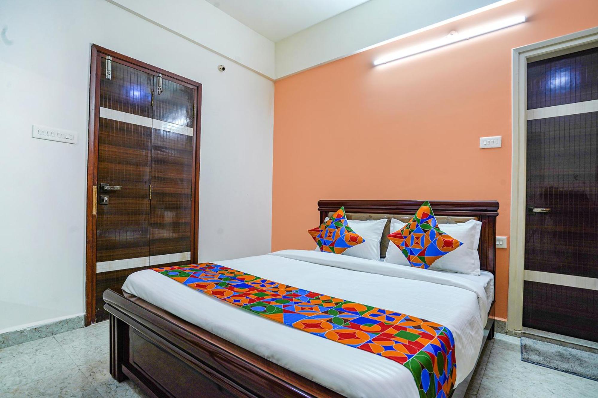 Fabhotel Q Hotel
