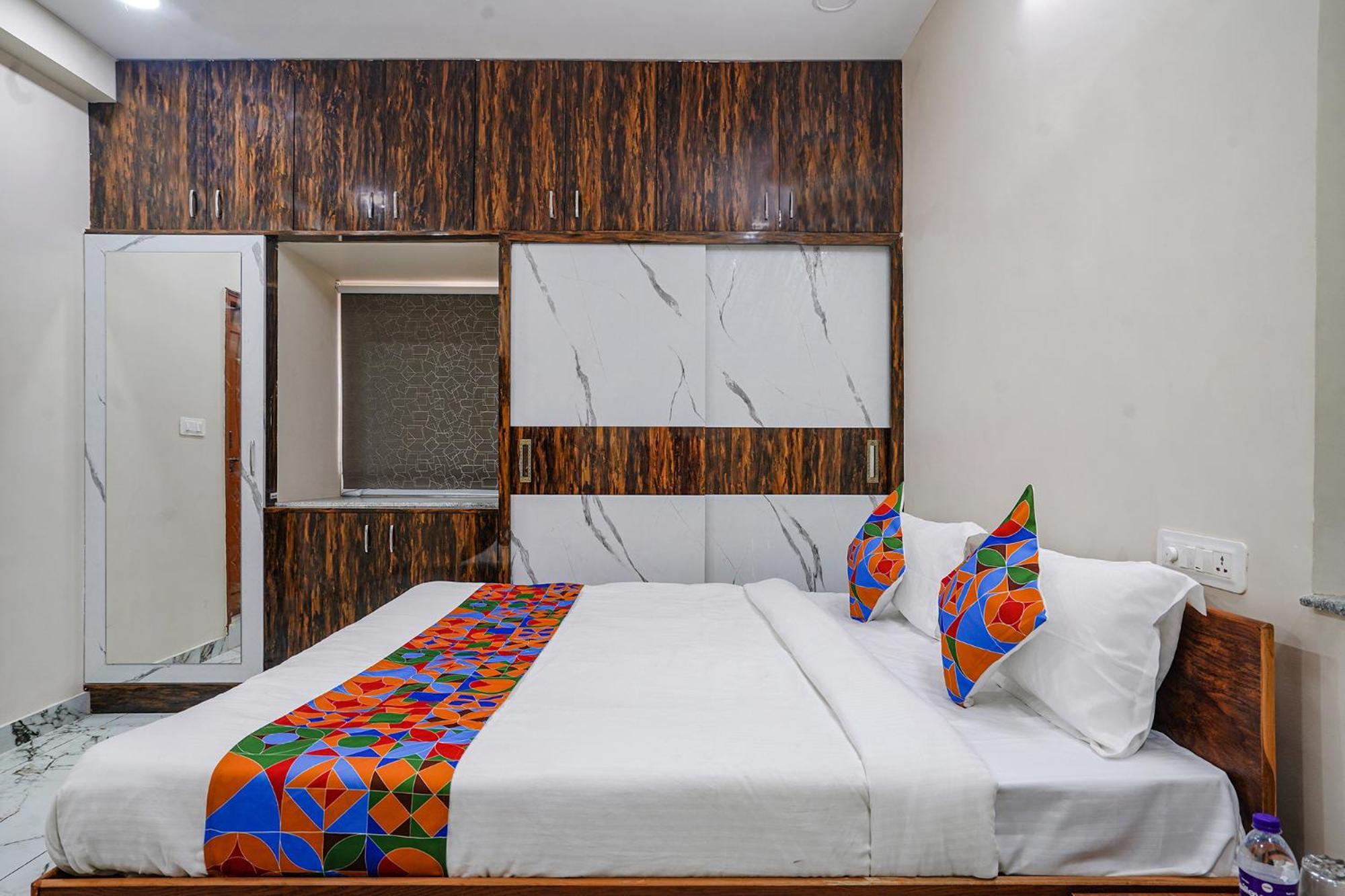 Fabhotel Perams Grand - Hitech 3* Hyderabad