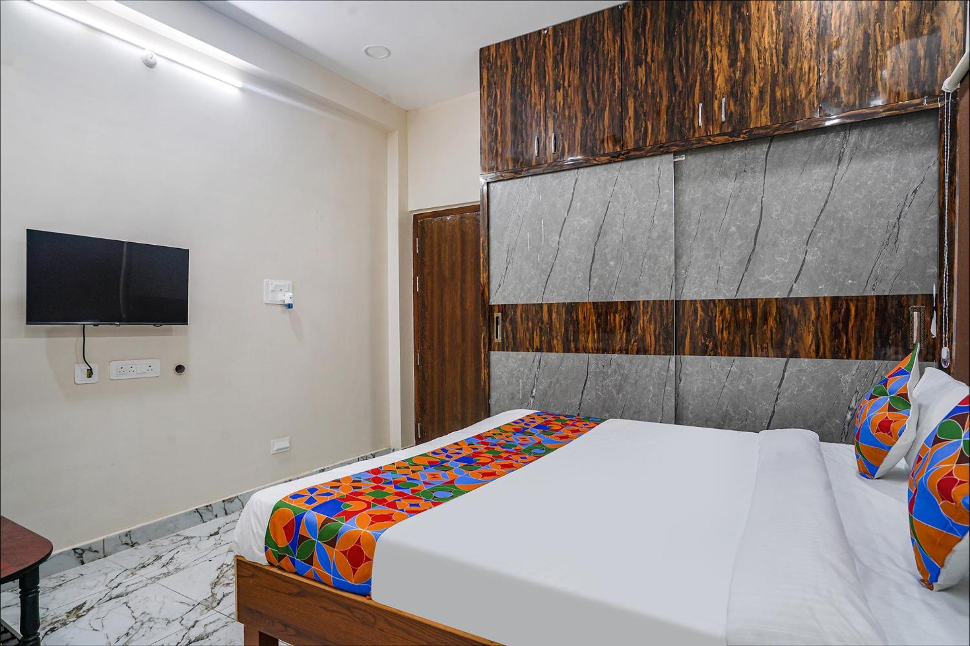 Fabhotel Perams Grand - Hitech Hyderabad