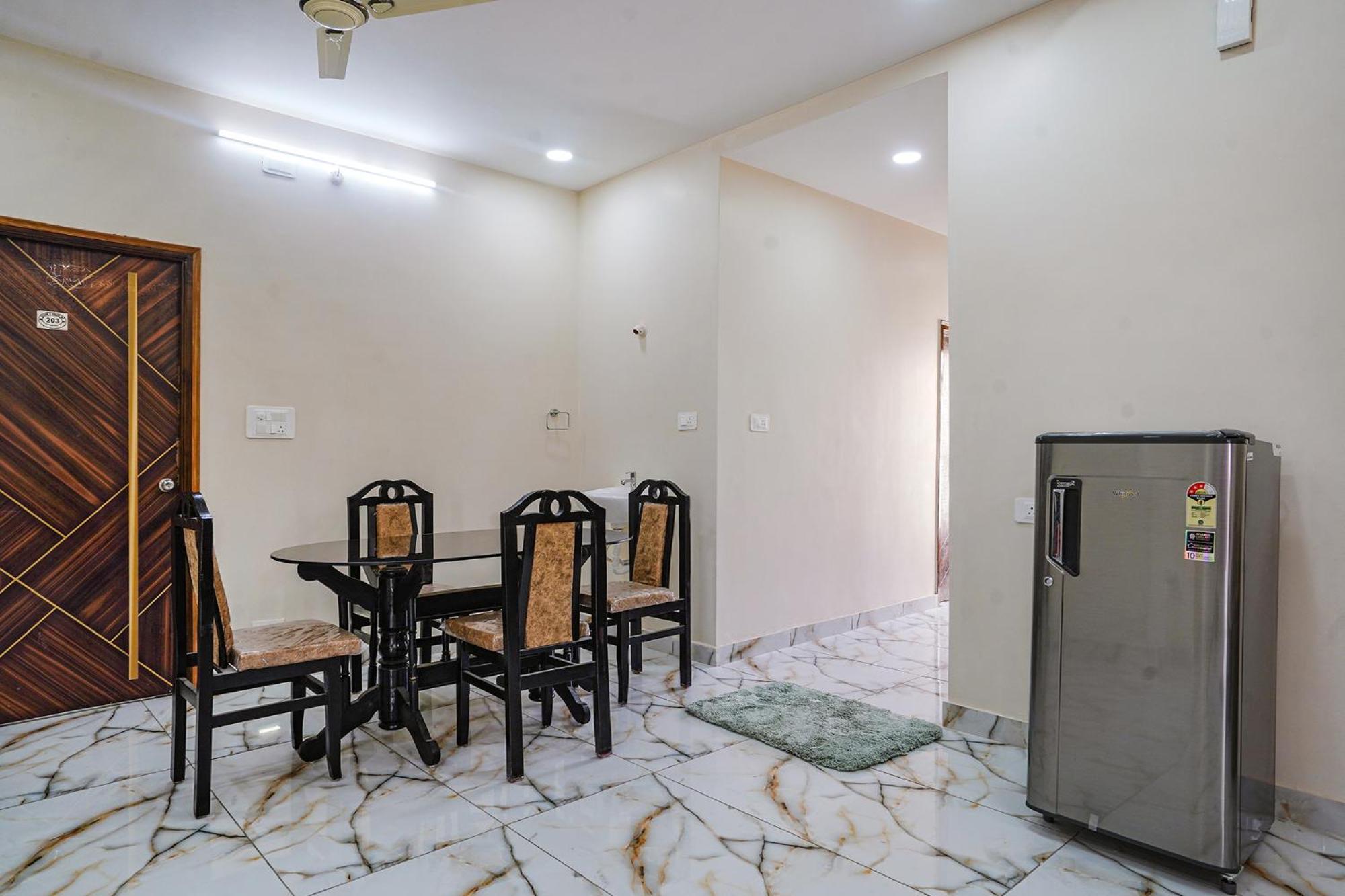 Fabhotel Perams Grand - Hitech