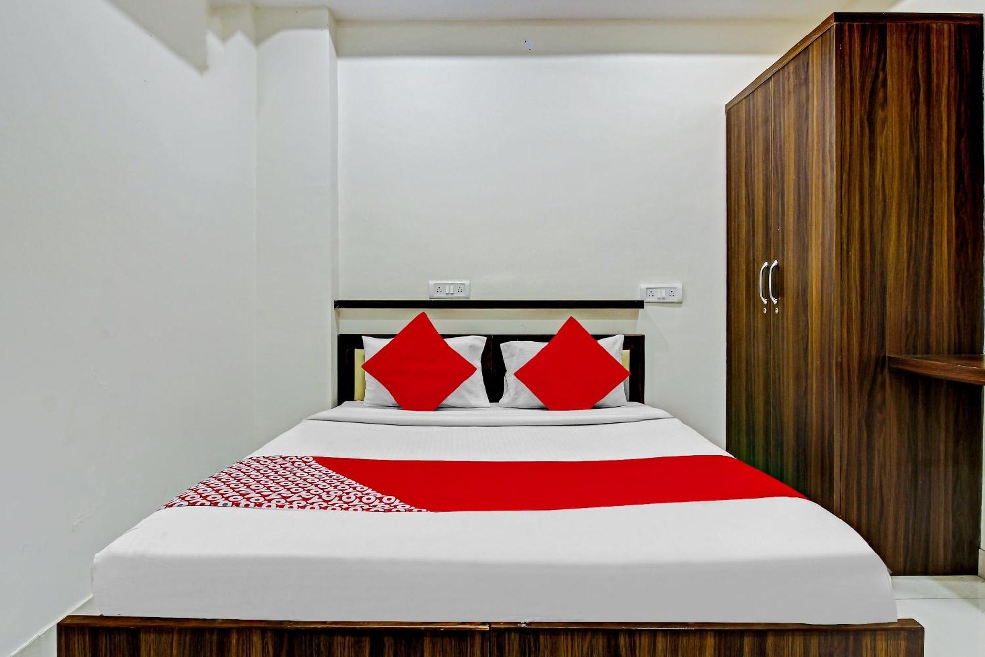 Hotel Oyo Flagship 75008 Delta Near Nexus 3*