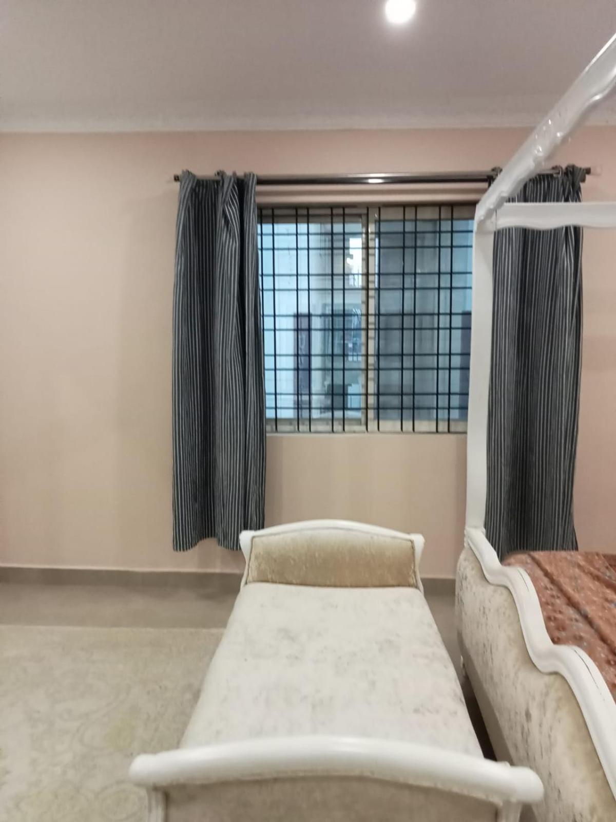 4-bedroom Elegant And Spacious Ac Only For Families, Prime Location, Just 100m From Main Road! Apartment *