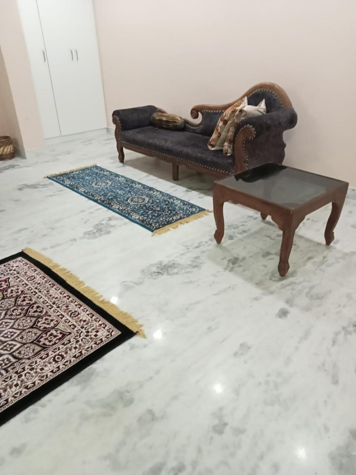 4-bedroom Elegant And Spacious Ac Only For Families, Prime Location, Just 100m From Main Road! Apartment Hyderabad