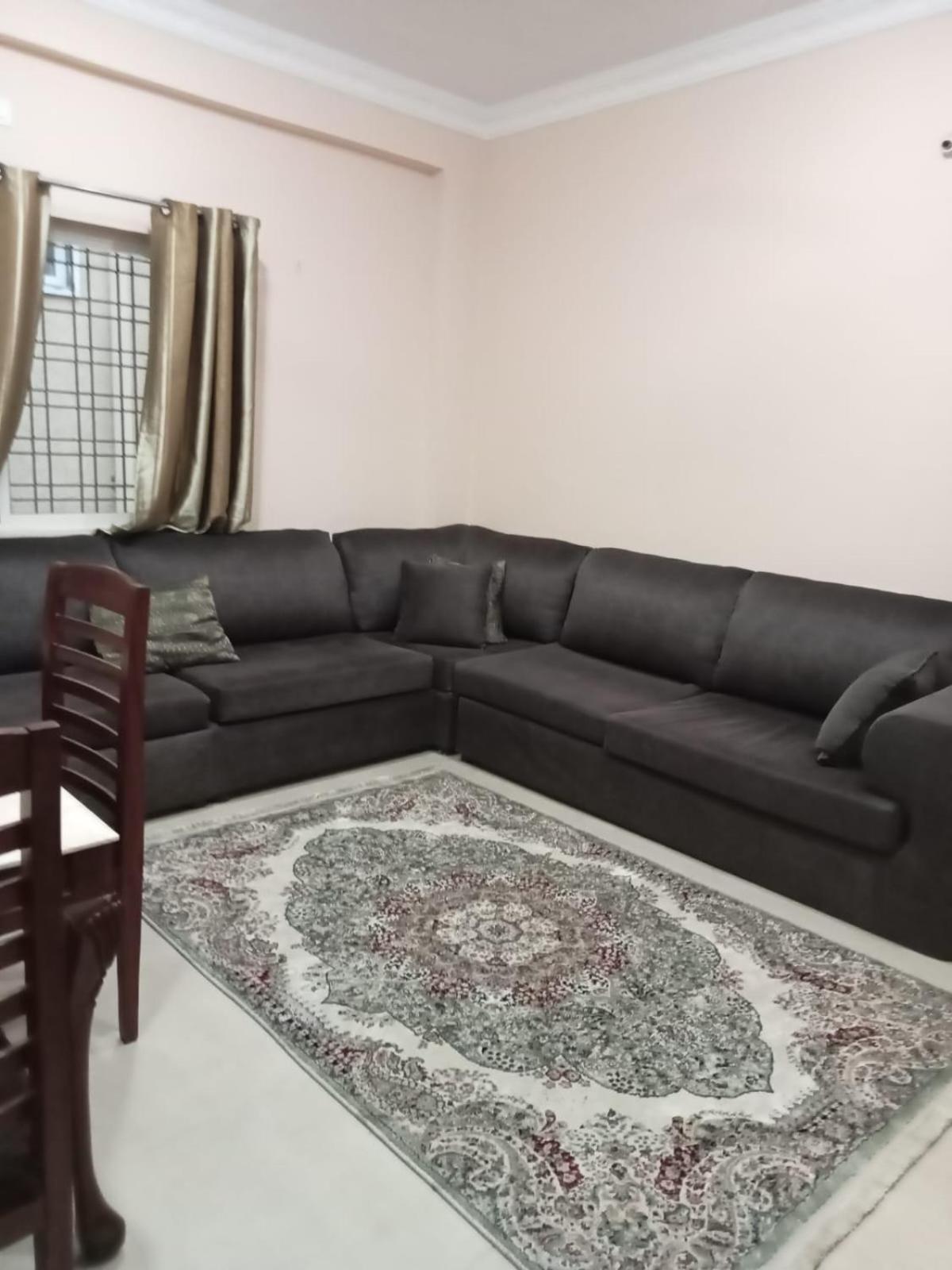4-bedroom Elegant And Spacious Ac Only For Families, Prime Location, Just 100m From Main Road! Hyderabad