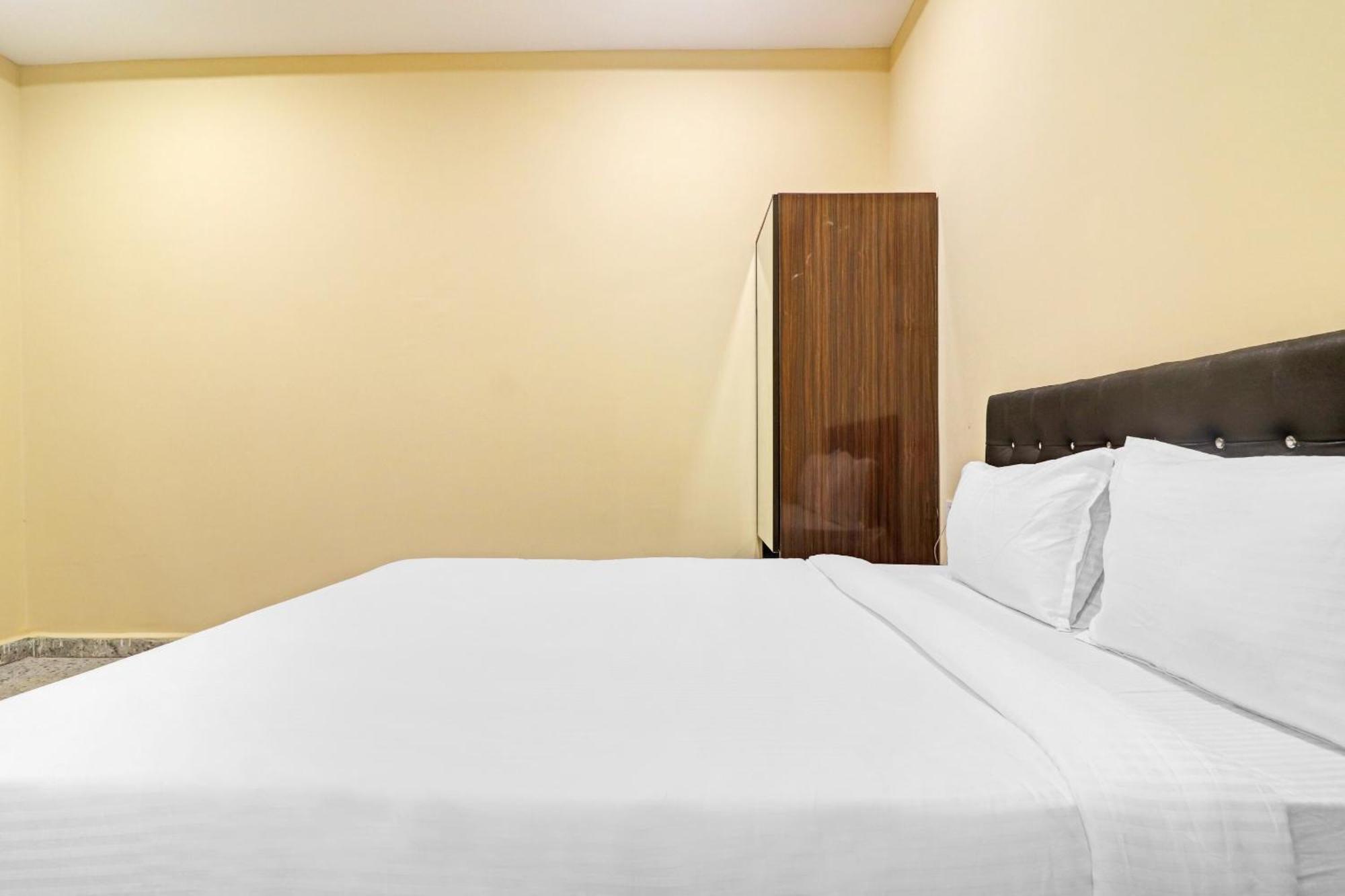Capital O Sai Balaji Near Golconda Hotel 3*