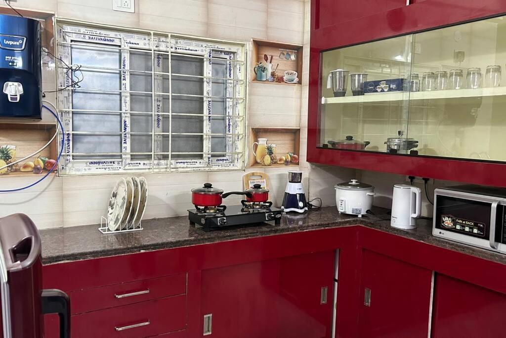 Cozy Nest #401 Beautiful 2bhk Near Dlf Aig Kondapur * Hyderabad