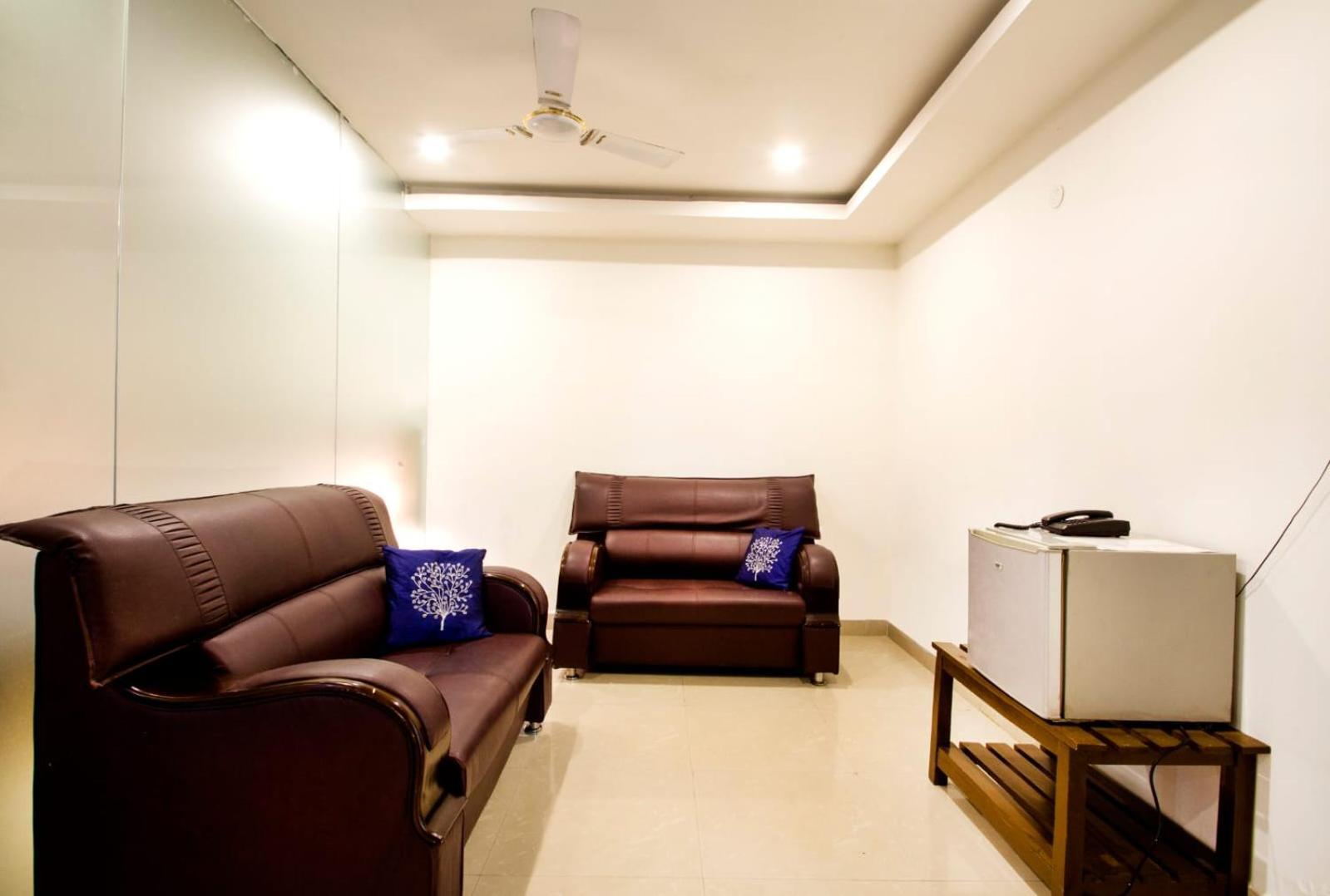 Hotel Rainbow International Shamshabad 4*