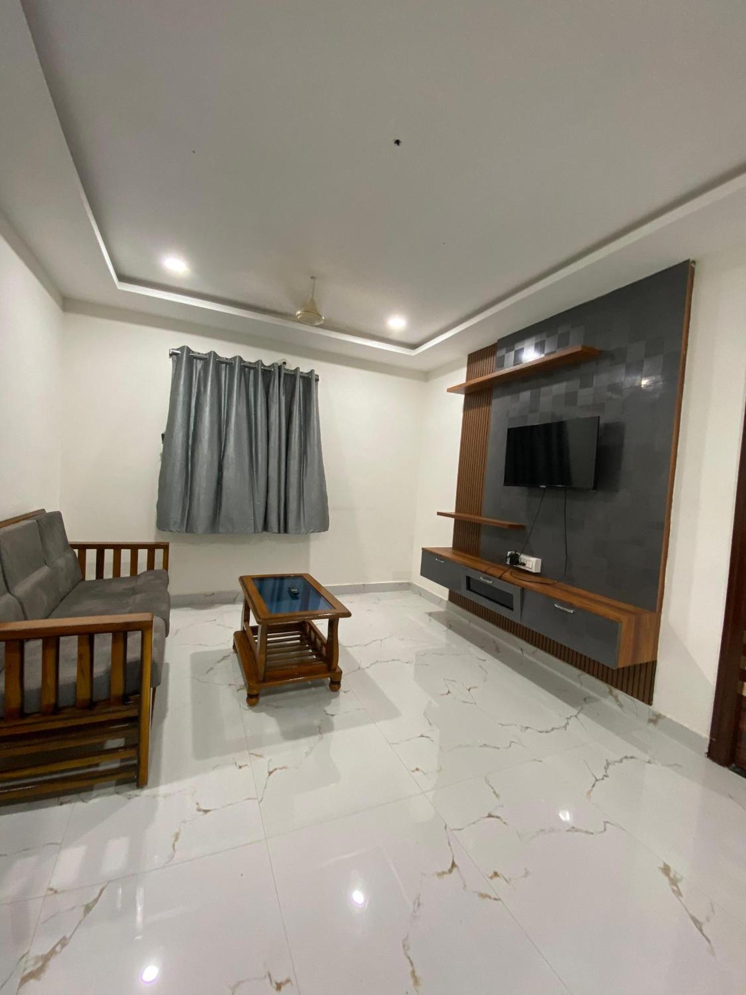 Millennia Service Apartment *