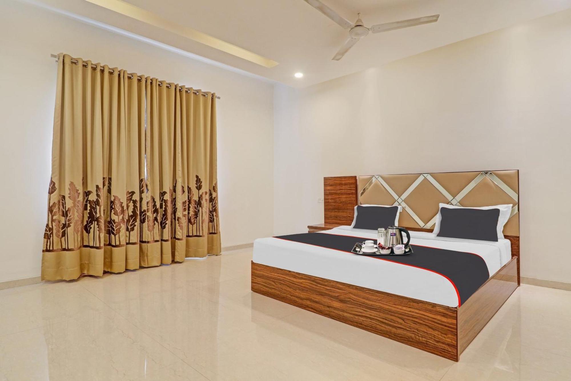 Hotel Oyo Flagship Ekasila Hyderabad