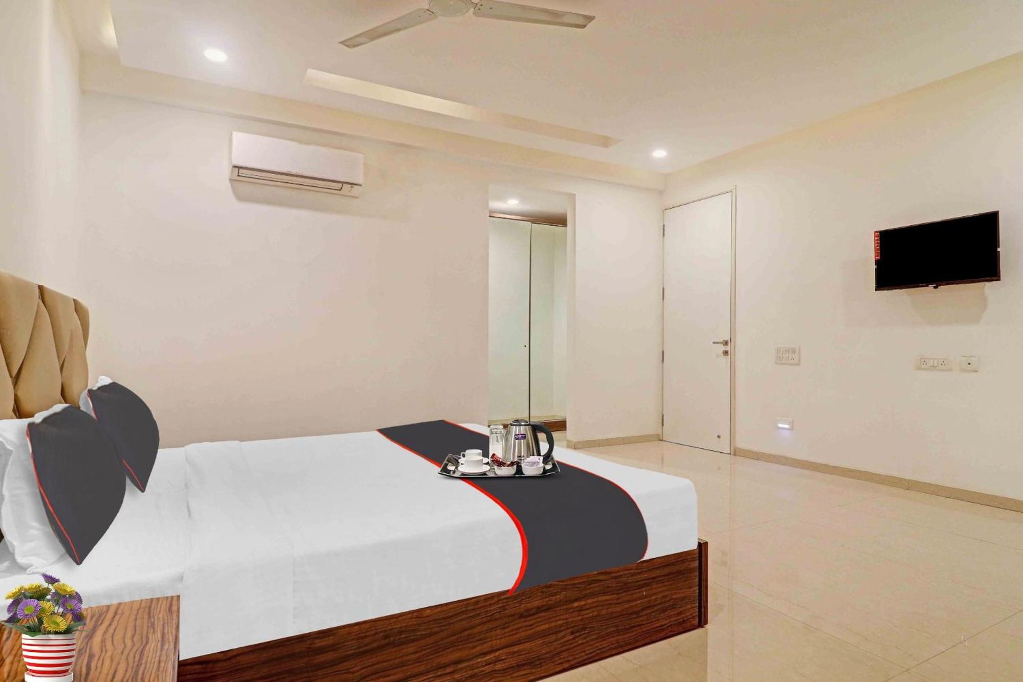 Oyo Flagship Ekasila Hotel Hyderabad
