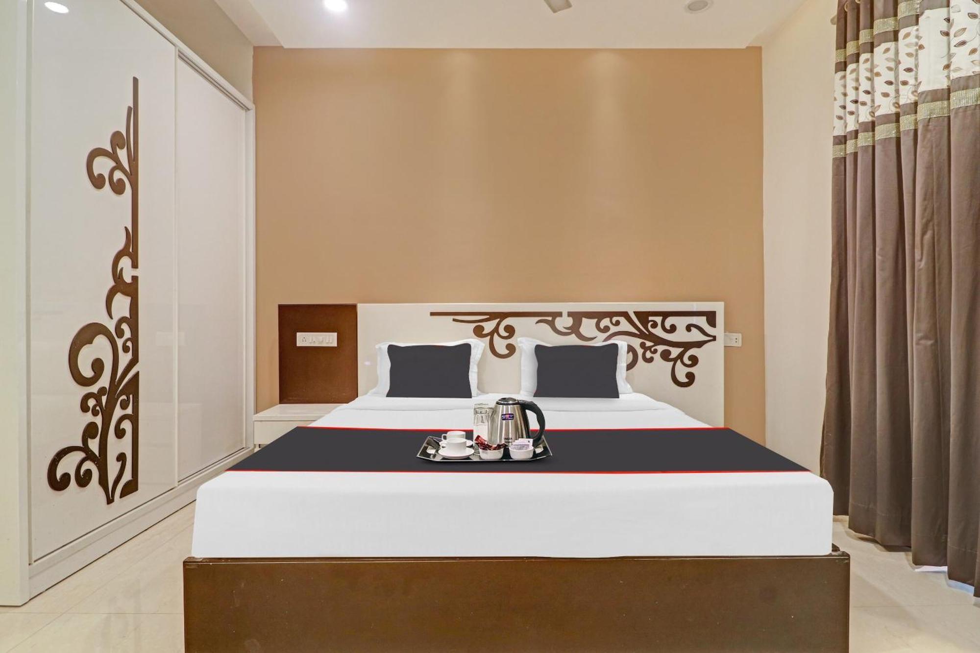 Hotel Oyo Flagship Ekasila 3*