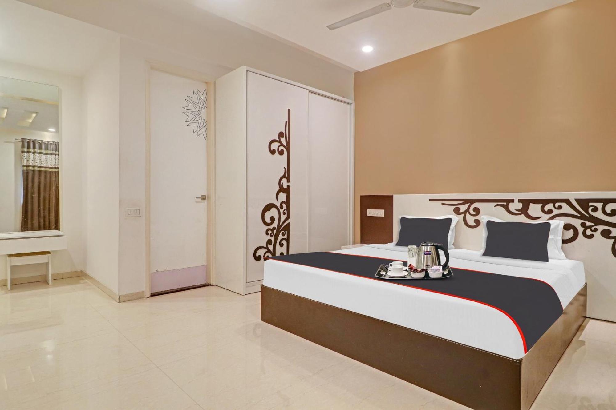 Oyo Flagship Ekasila 3*