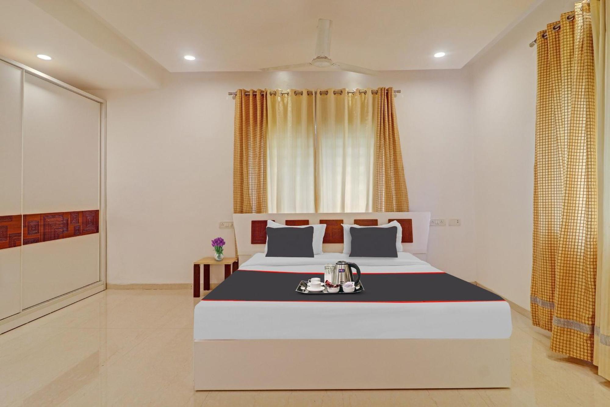 Hotel Oyo Flagship Ekasila