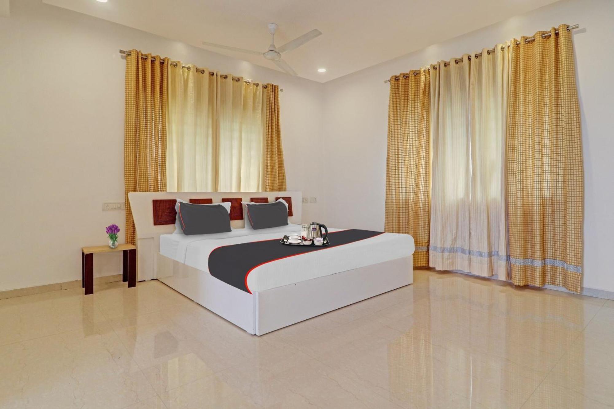 Oyo Flagship Ekasila 3* Hyderabad