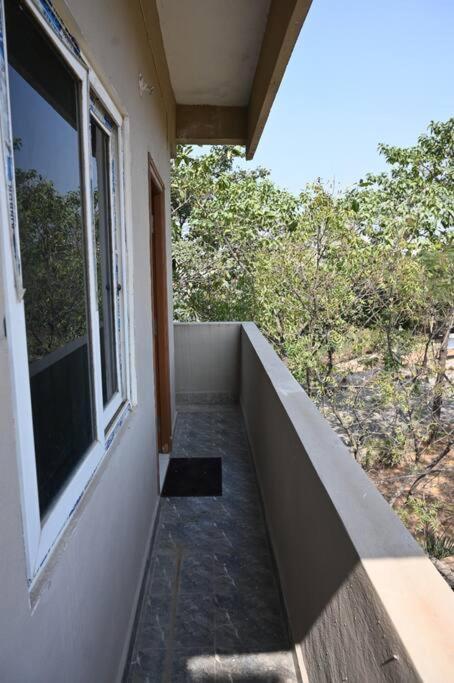 Rr Enclave - Service Apartment