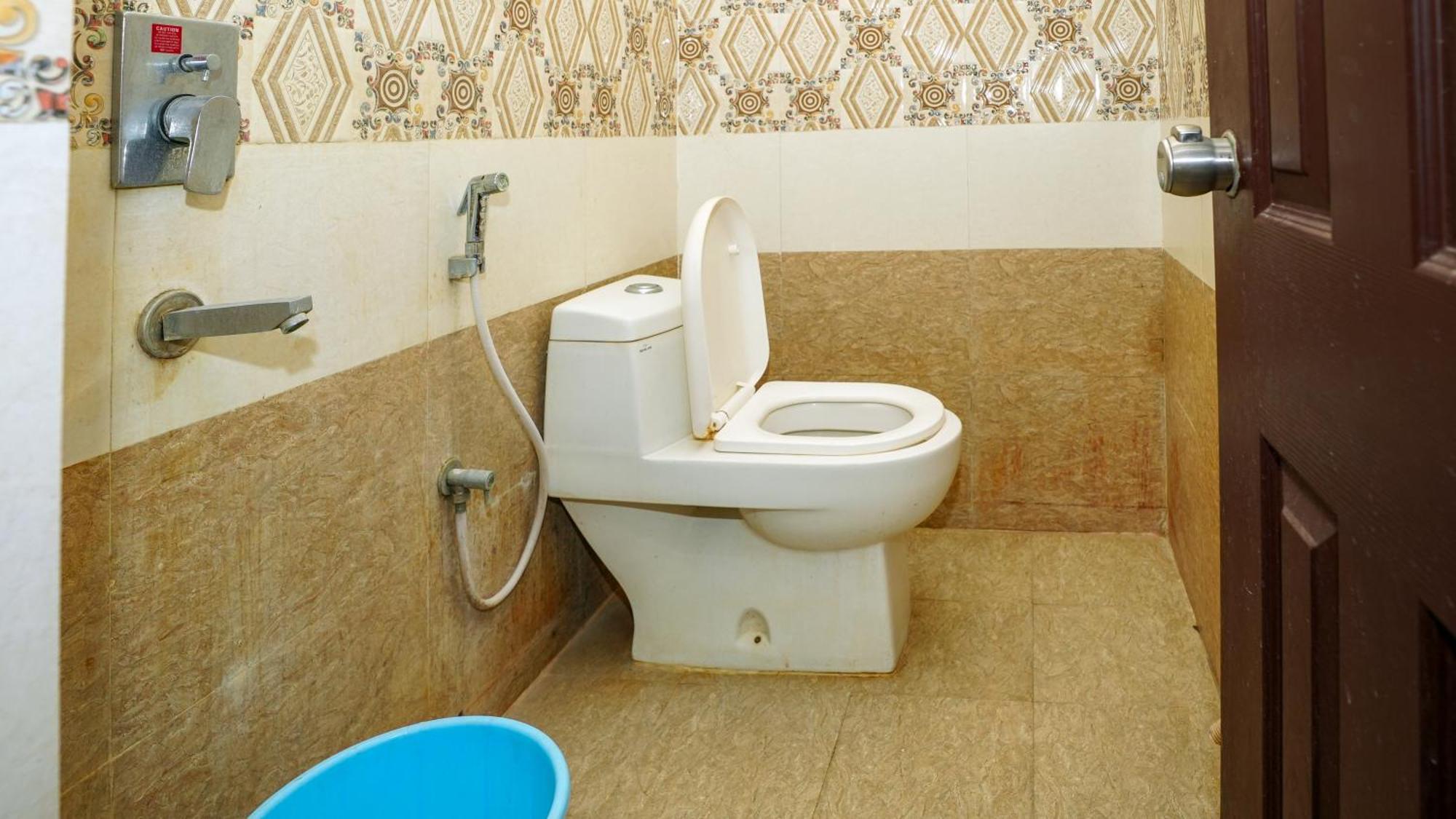 Apartment Hivee-1 & Living Twin Bed Ac Hyderabad