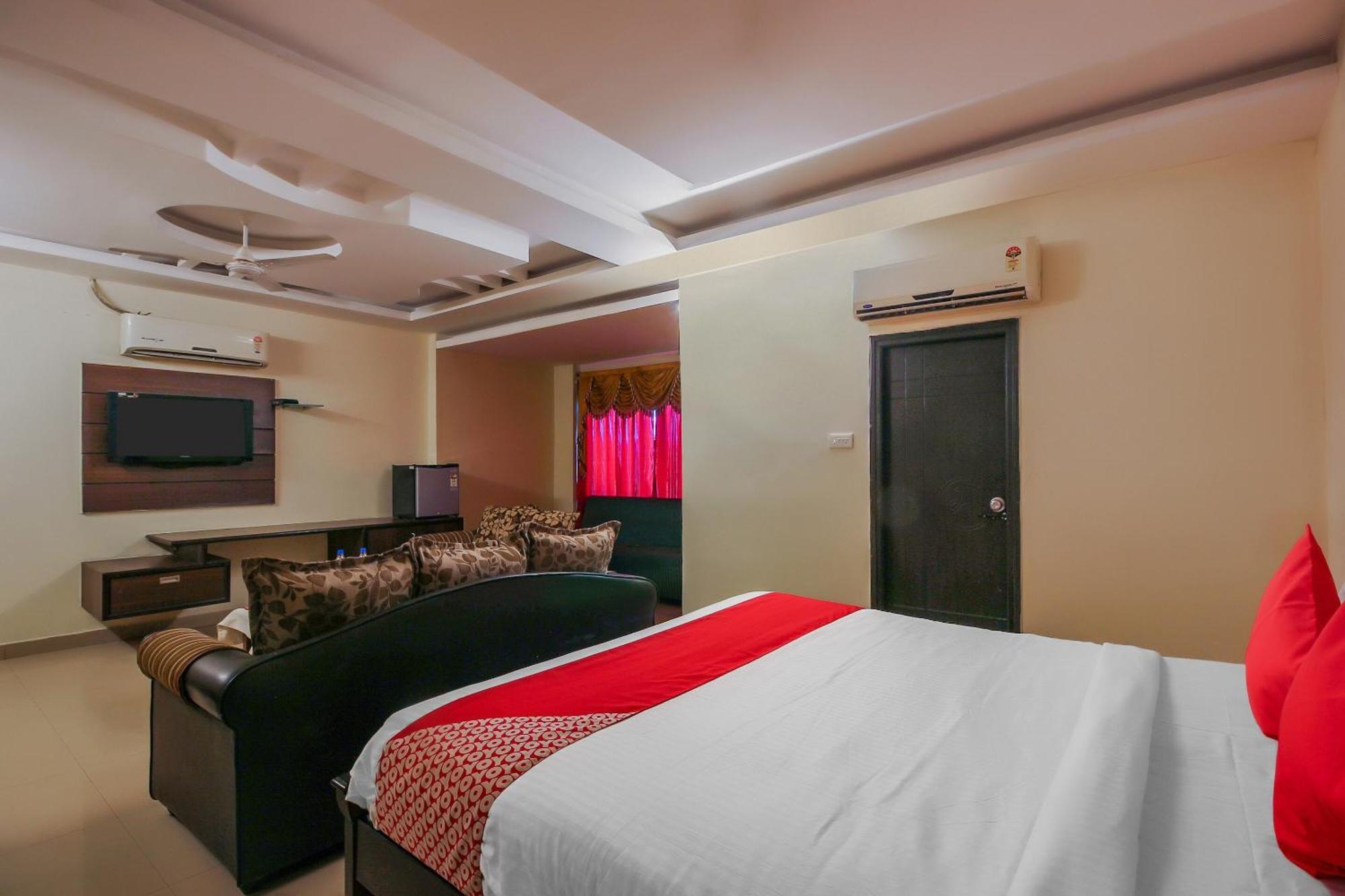 Collection O Aishwarya Grand Hotel 3*