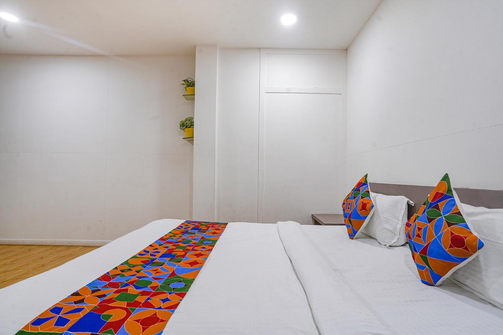 Hotel Fabhotel Luxury - Banjara Hills