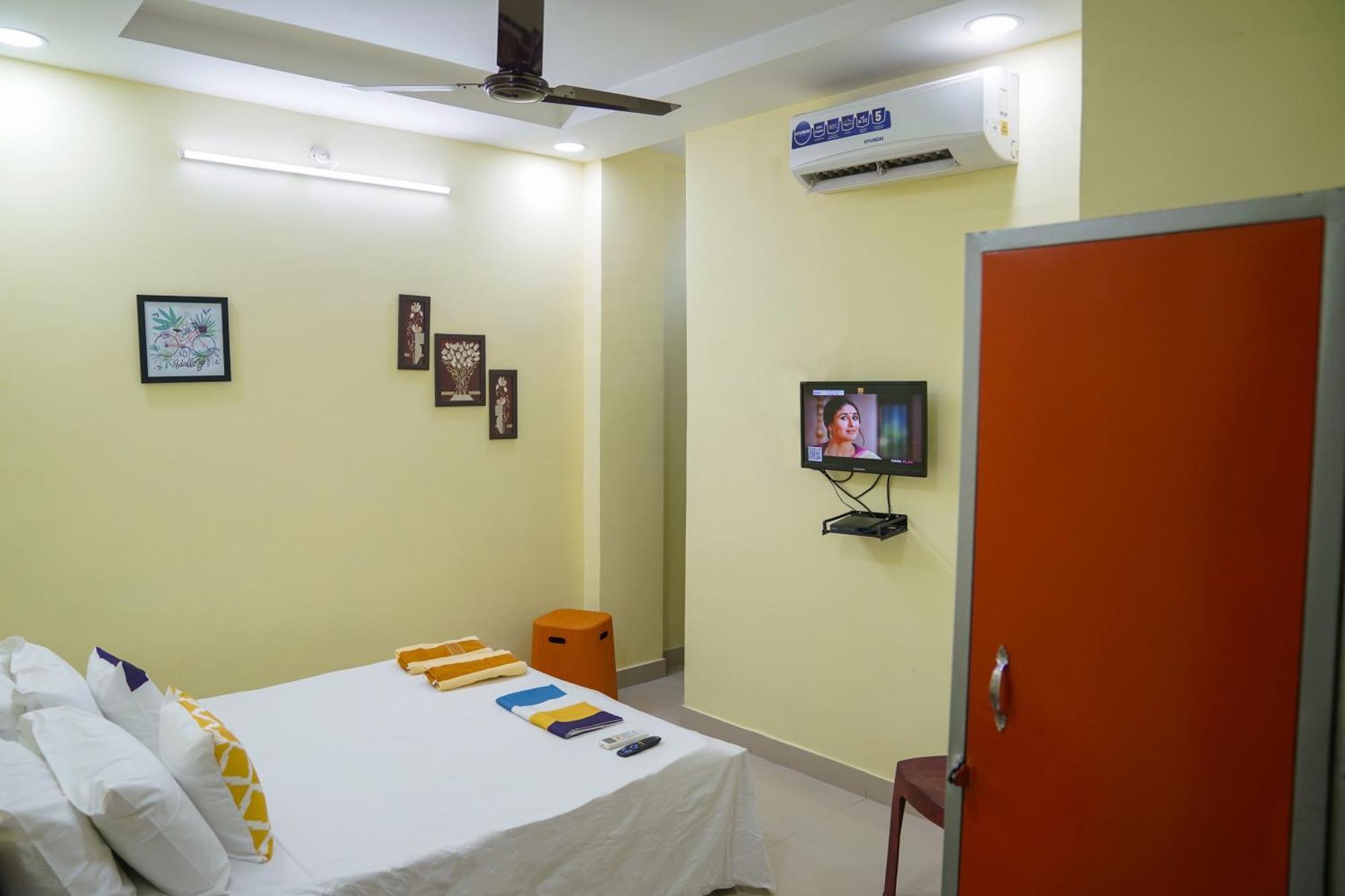Hotel Yellow Bells Hyderabad