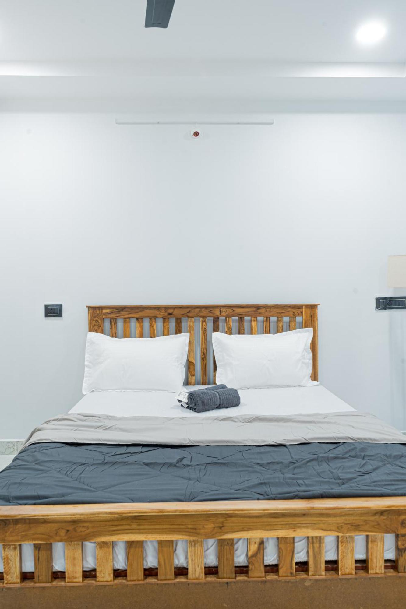 Luxury 3 Bhk Flat In Apartment *