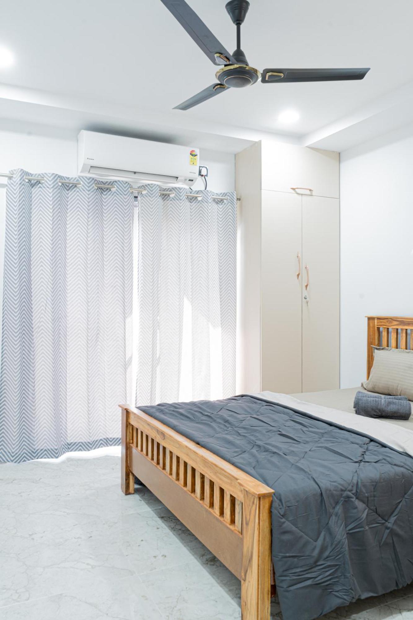 Apartment Luxury 3 Bhk Flat In *