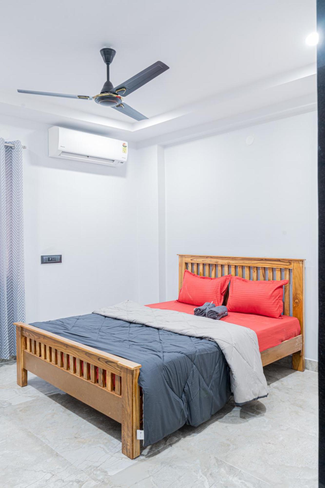 Apartment Luxury 3 Bhk Flat In *