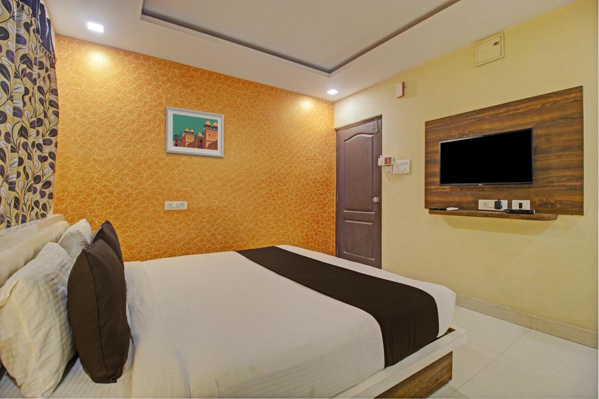 Hotel Collection O Way Familiar, Near Kothaguda X Road 3*