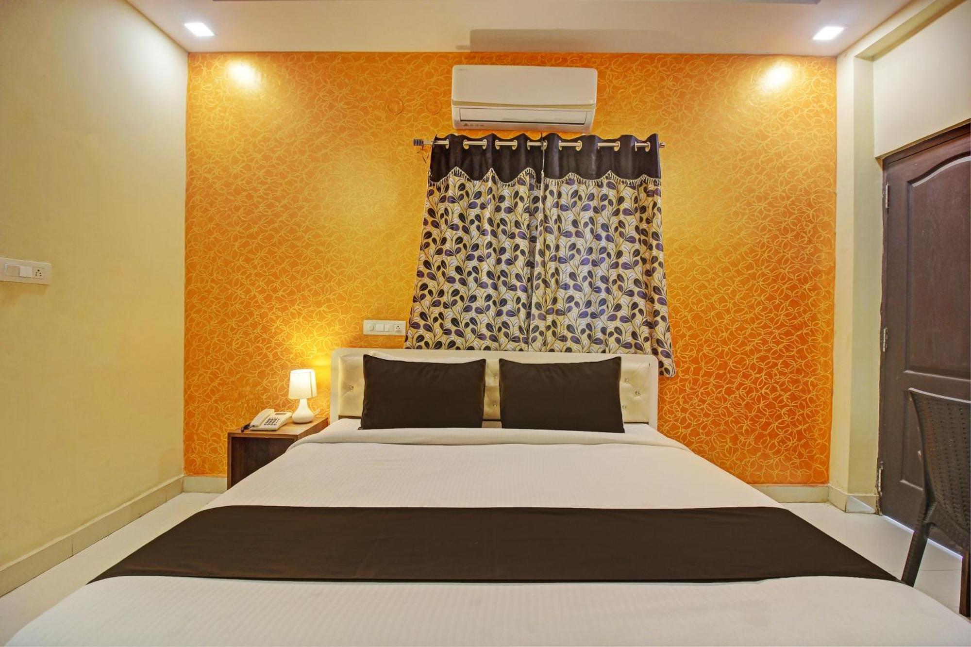 Hotel Collection O Way Familiar, Near Kothaguda X Road