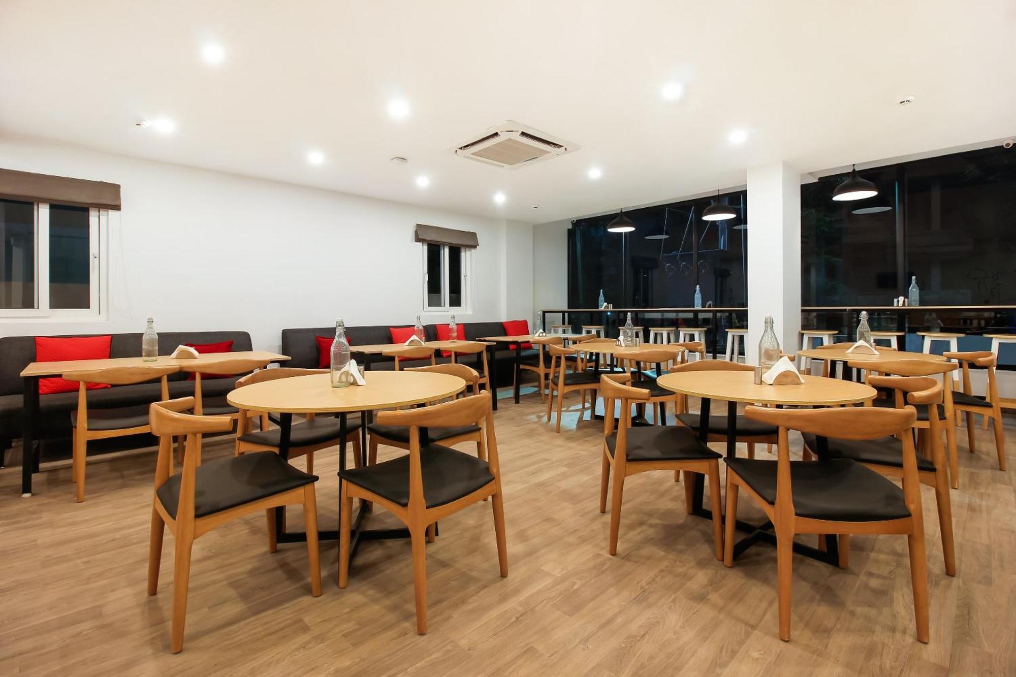 Hotel Super Townhouse The Cinco Near Esi Hospital Hyderabad