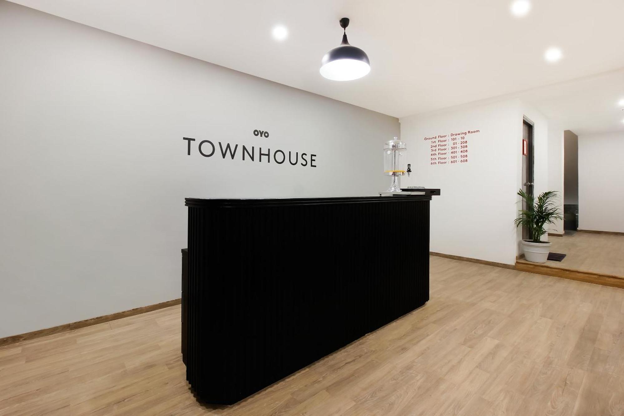 Super Townhouse The Cinco Near Esi Hospital Hotel 4*