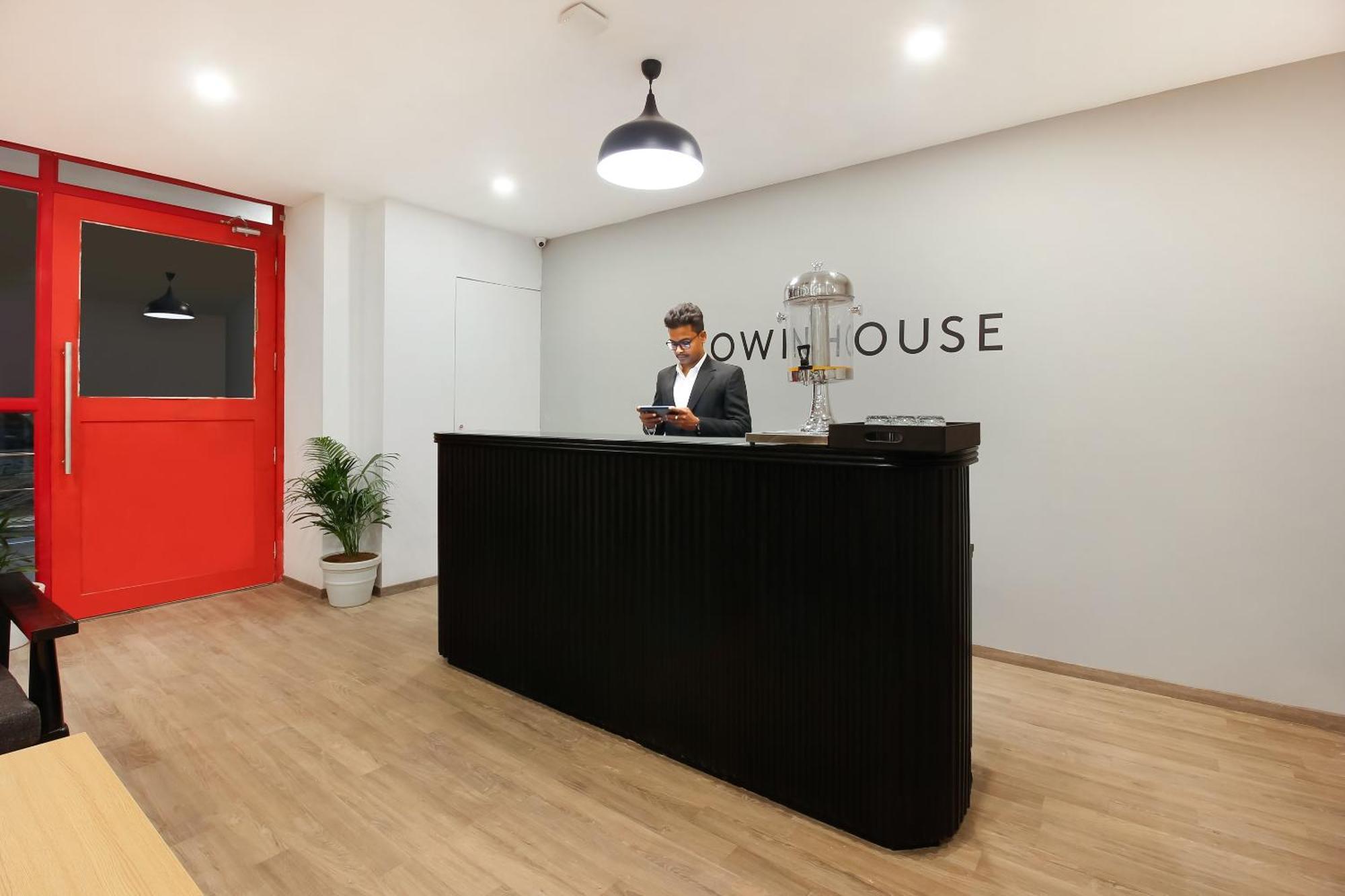 Hotel Super Townhouse The Cinco Near Esi Hospital