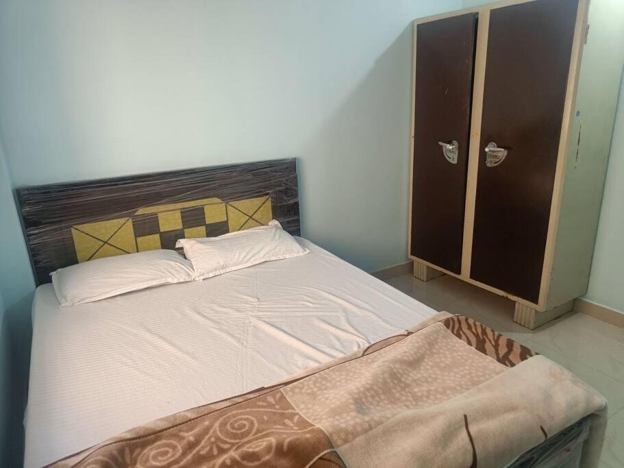 Fully Furnished 2bhk Flat * Hyderabad