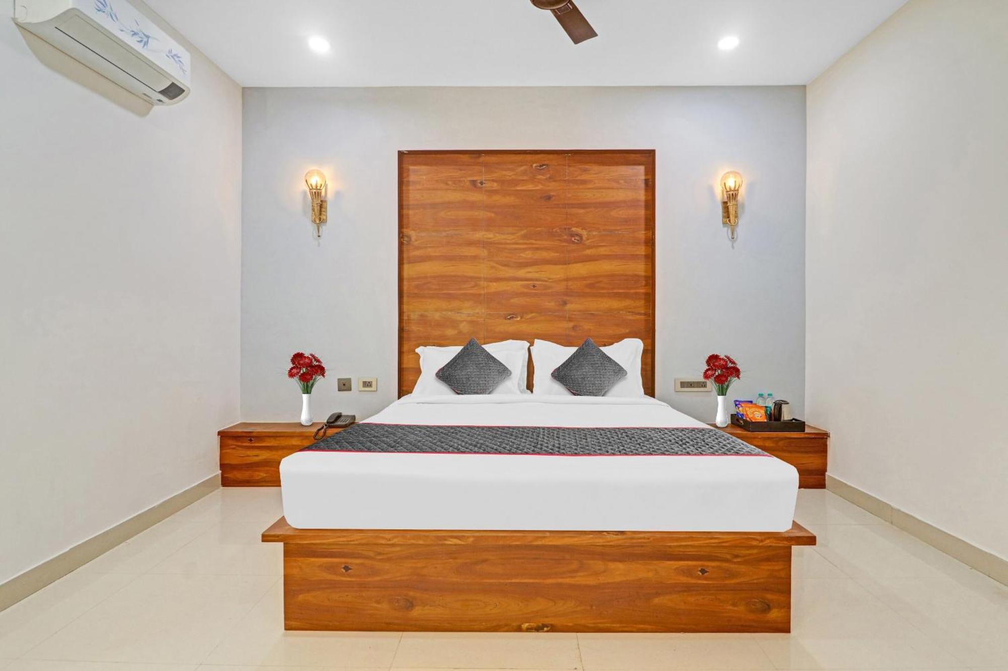 Super Townhouse Rcc Pride Hotel 4*