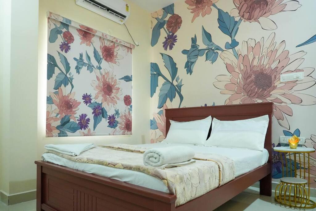 Ac Queen Near Wipro Circle Gachibowli