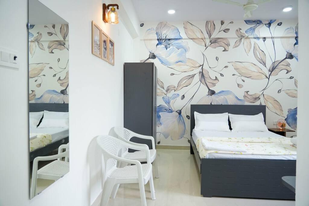 A/c With Queen Bed Gachibowli Apartment *