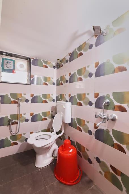 Apartment 3 Midtown-1bhk, Near Aig Hospital, Hitech