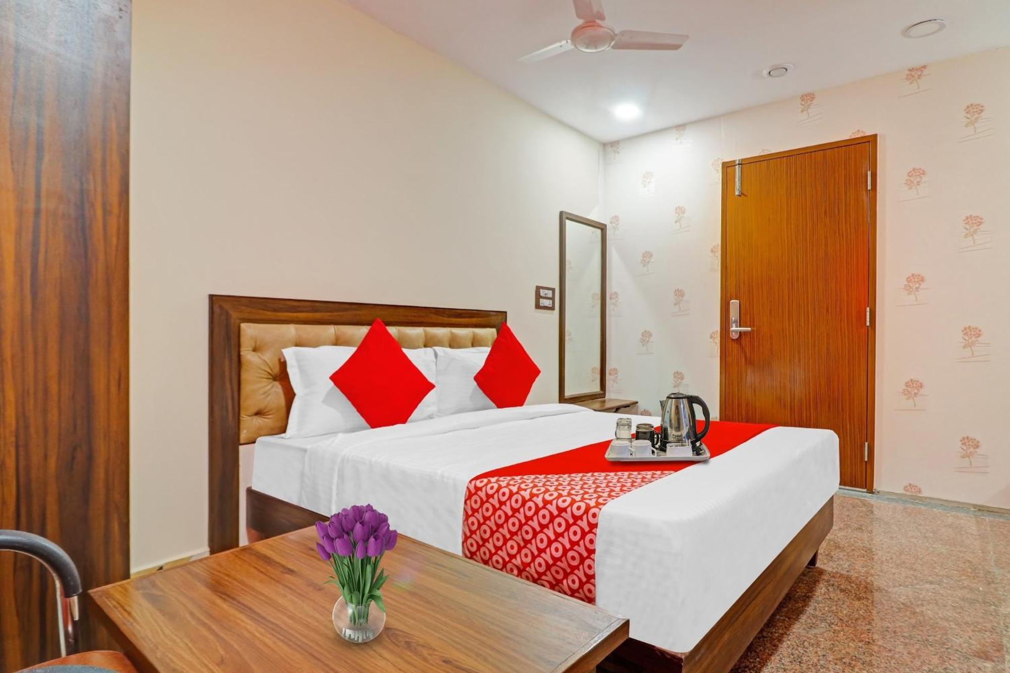 Heavens Near Rasoolpura Metro Station Hotel 3*